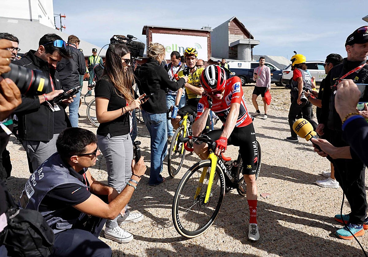 Vingegaard, en la cima de la Bola del Mundo