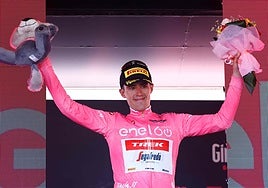 El lebrijano Juanpe López ficha por el Movistar Team hasta 2027