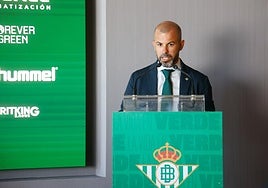 Fajardo descarta que Chimy vaya a salir ahora del Betis