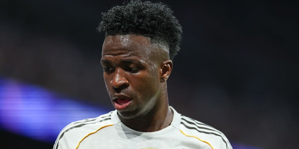 Vinicius regresa a la casilla de salida: estatus roto, renovación estancada y sonrisa borrada