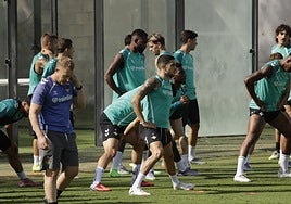 Bartra vuelve a una lista de convocados en la que no están Deossa y Aitor Ruibal