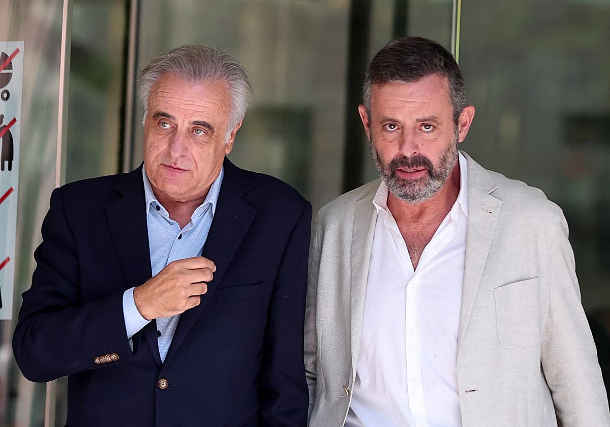 El expresidente del Barça Sandro Rosell, a su salida de declarar como investigado ante la juez por el caso Negreira