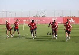 Alineaciones oficiales del Alavés - Sevilla de LaLiga EA Sports 2025-26: Vlachodimos debuta en la portería