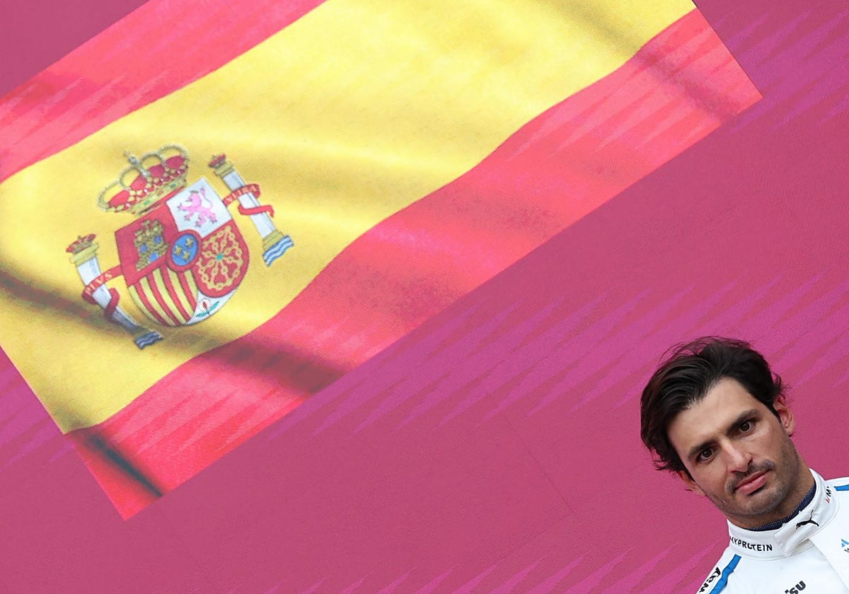 Sainz, en el podio de Bakú