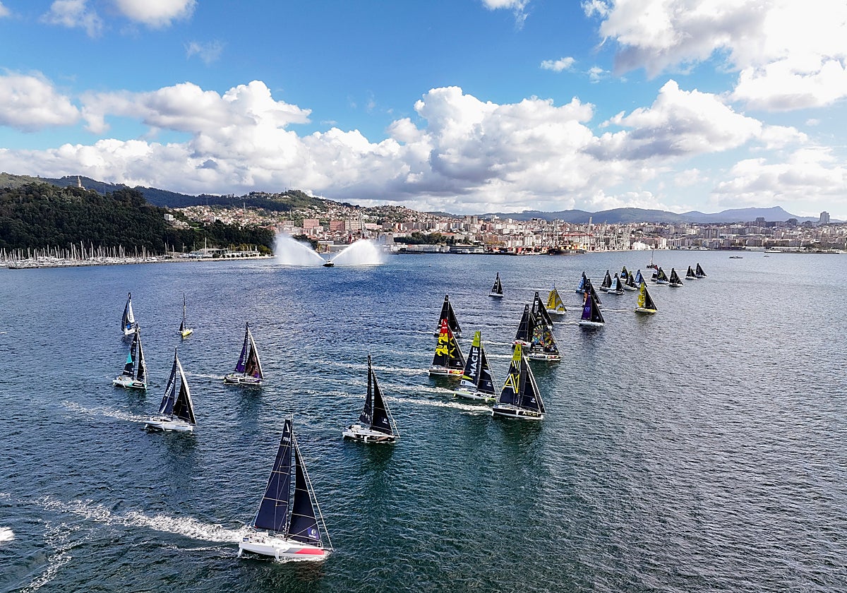 La flota de la Figaro saliendo de la ría de Vigo