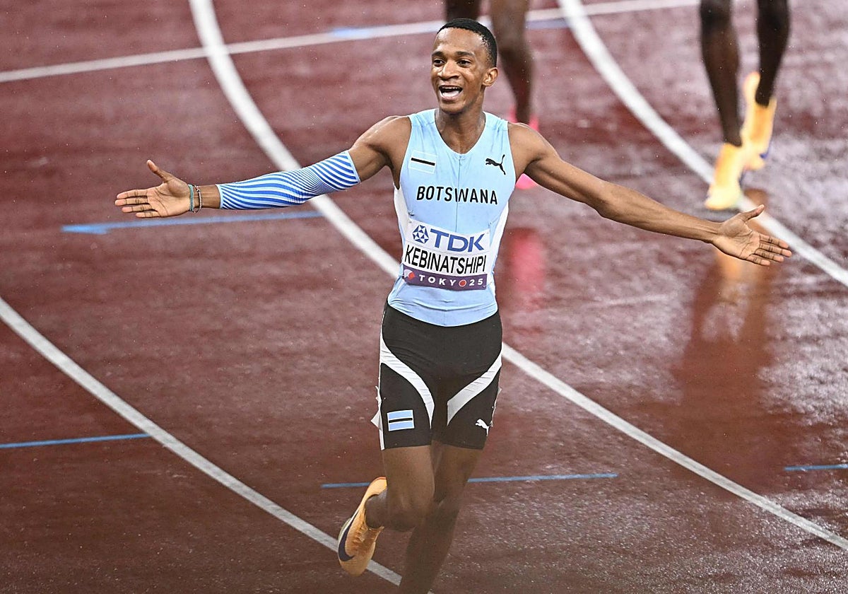 Kebinatshipi, tras proclamarse campeón del mundo de los 400 metros