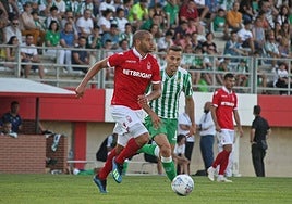 Pau López, Bartra y Junior, en el Betis - Forest de la pretemporada 18-19 que decidió Boudebouz