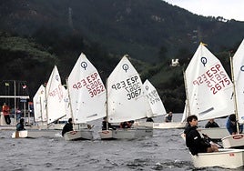 Castrelo de Miño entra en acción con Optimist y piragüismo