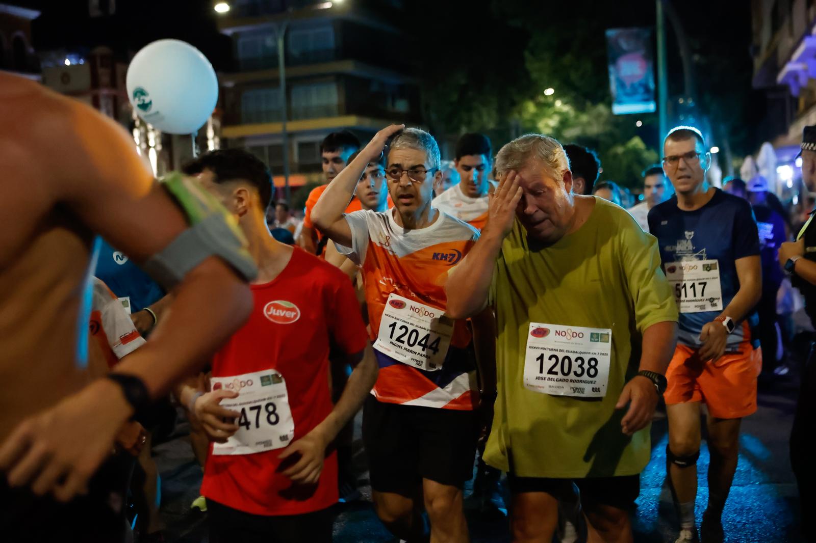 Búscate en la galería de imágenes de ABC de la Carrera Nocturna de Sevilla 2025