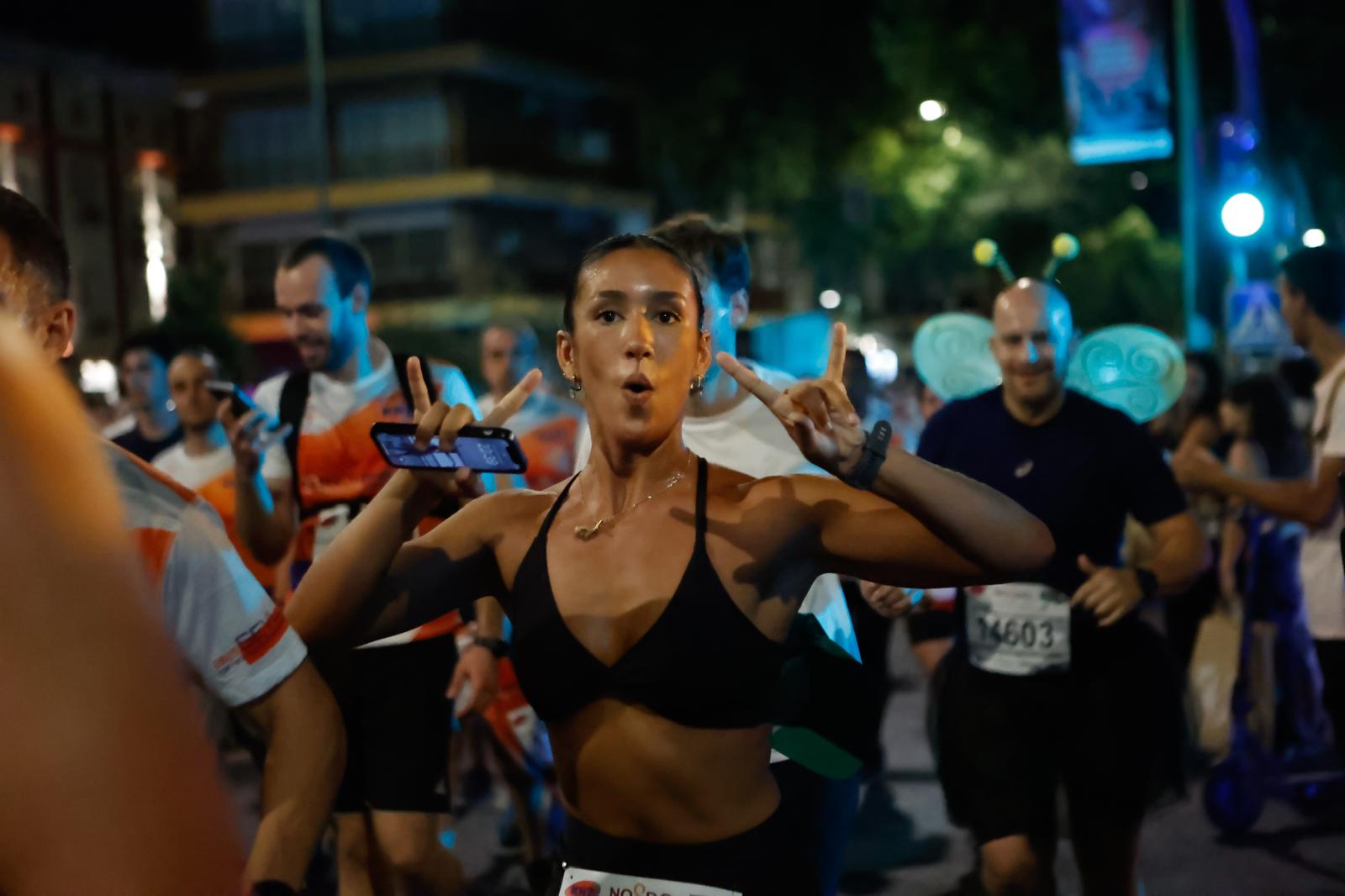 Búscate en la galería de imágenes de ABC de la Carrera Nocturna de Sevilla 2025