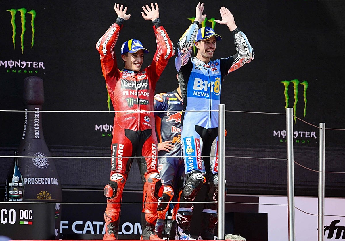 Marc Márquez y su hermano Álex tras su doblete en Montmeló
