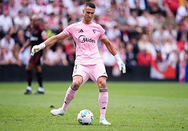 Rayo - Sevilla, las notas de los jugadores: el portero se hace poderoso en el área