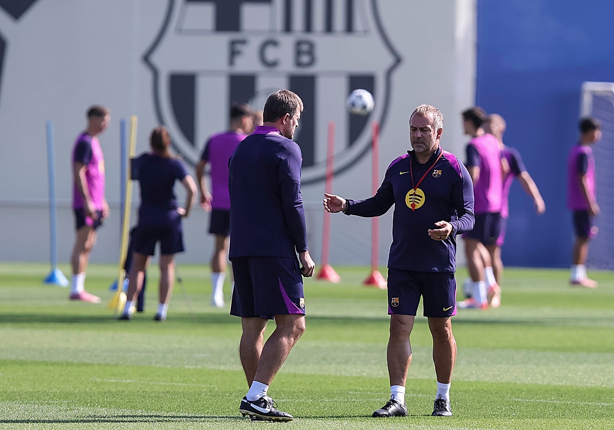 Hansi Flick en un entrenamiento del FC Barcelona