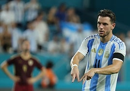 Argentina gana con gol de Lo Celso y una emotiva dedicatoria del jugador del Betis a Miguel Ángel Russo