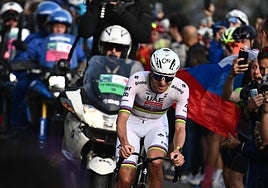 Pogacar calcina de nuevo Lombardía y gana su quinto Giro consecutivo