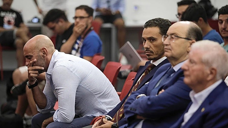 La venta del Sevilla FC, un proceso «discreto» según Monchi