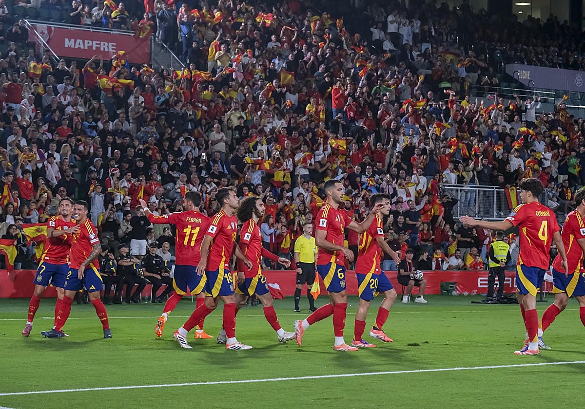 La selección, en el estadio de Elche