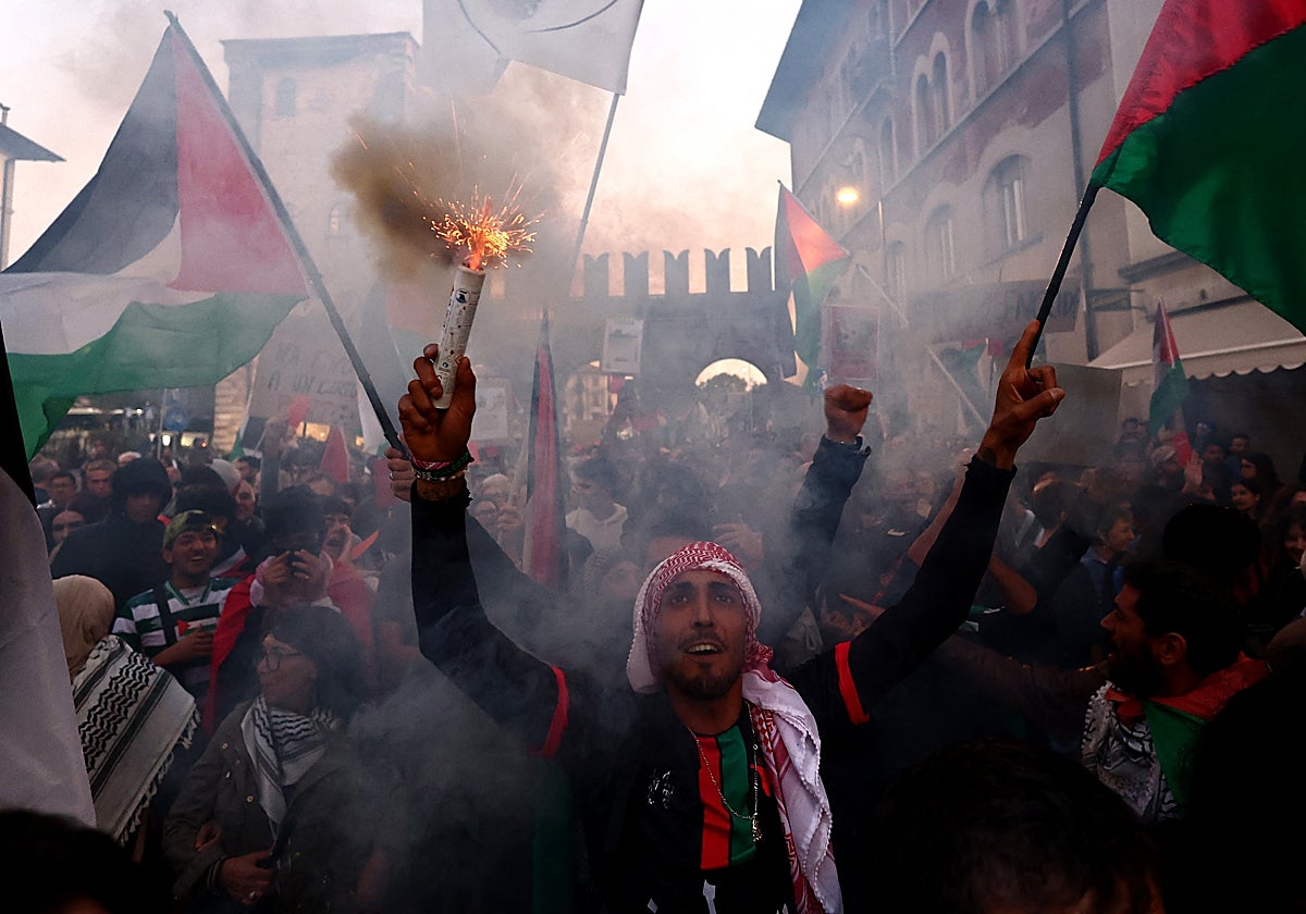 Manifestación propalestina durante la previa del Italia - Israel en Údine