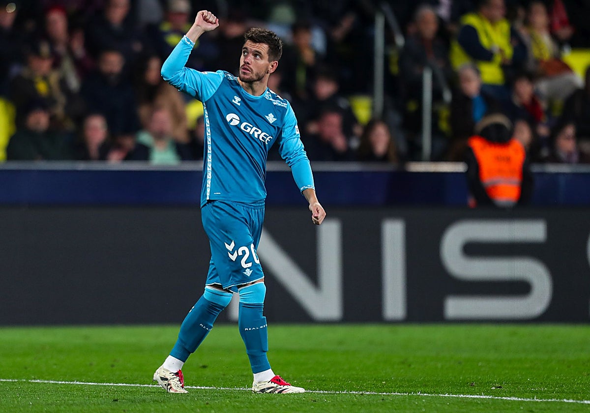 Lo Celso celebrando su gol al Villarreal en la temporada 2024-25