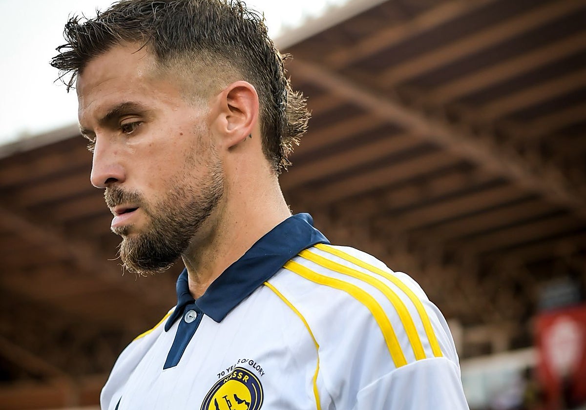 Íñigo Martínez, en un partido con el Al-Nassr