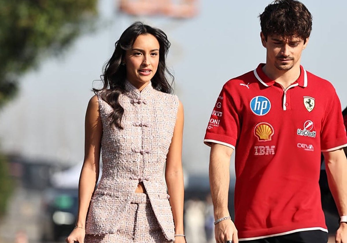 Alexandra Saint Mlex y Charles Leclerc