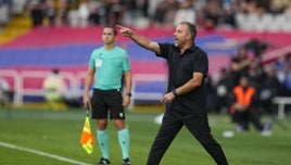 Deco pide a Flick que retrase su línea defensiva