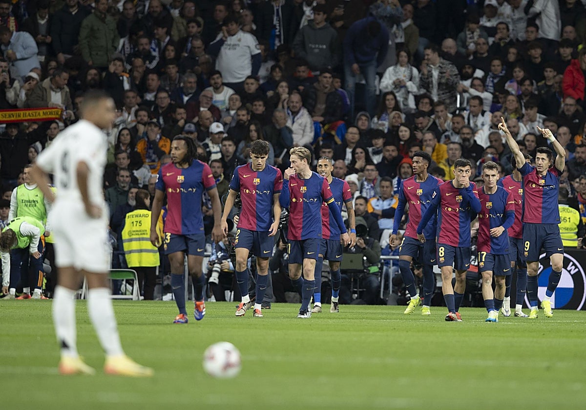 Mbappé, brazos en jarra, en el doloroso 0-4 de la pasada temporada