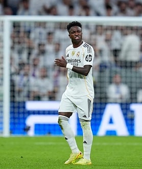 Imagen secundaria 2 - Monumental enfado de Vinicius tras ser sustituido por Xabi Alonso
