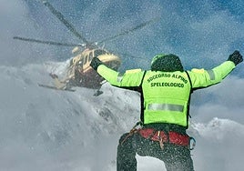 Mueren cinco montañeros, entre ellos un padre y su hija de 17 años, en una avalancha en los Alpes italianos