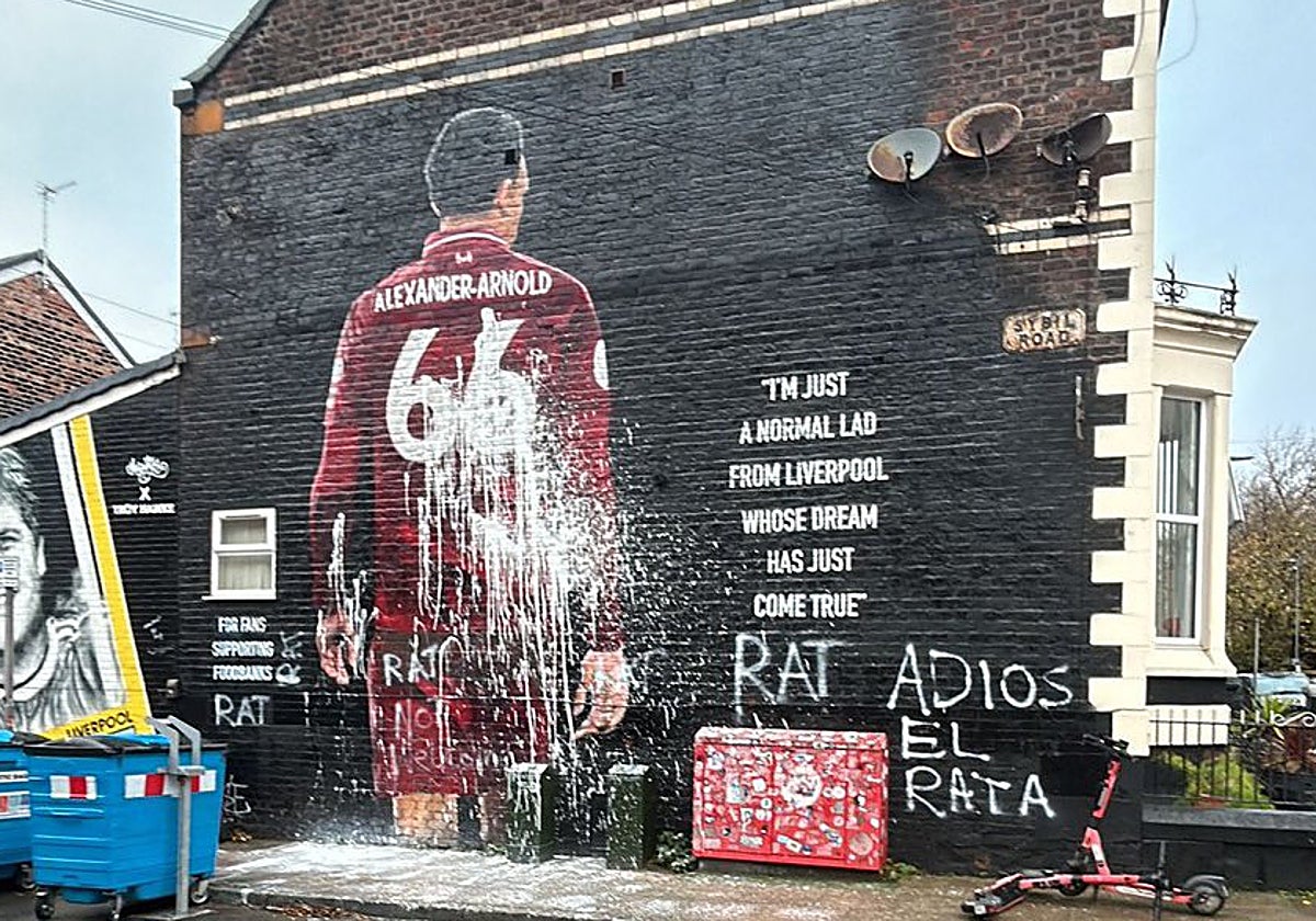 Vandalizan el mural de Trent Alexander-Arnold en Liverpool