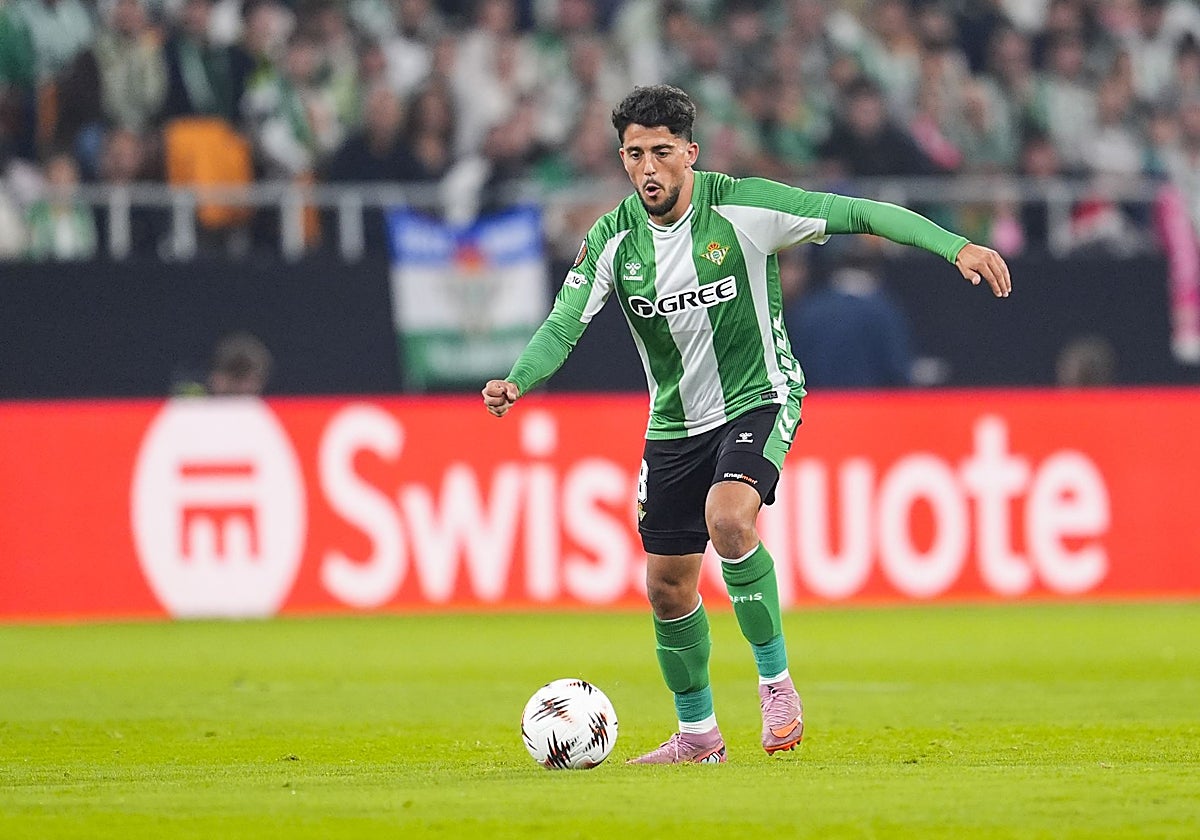 Pablo Fornals is back in the Spain squad.