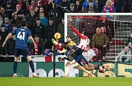 El Sunderland destruye la felicidad del Arsenal en el descuento