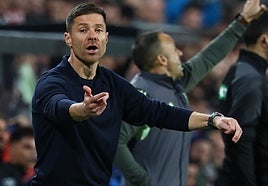 Xabi se olvida de nuevo de la autocrítica: «Hay que tener exigencia, pero también mesura»