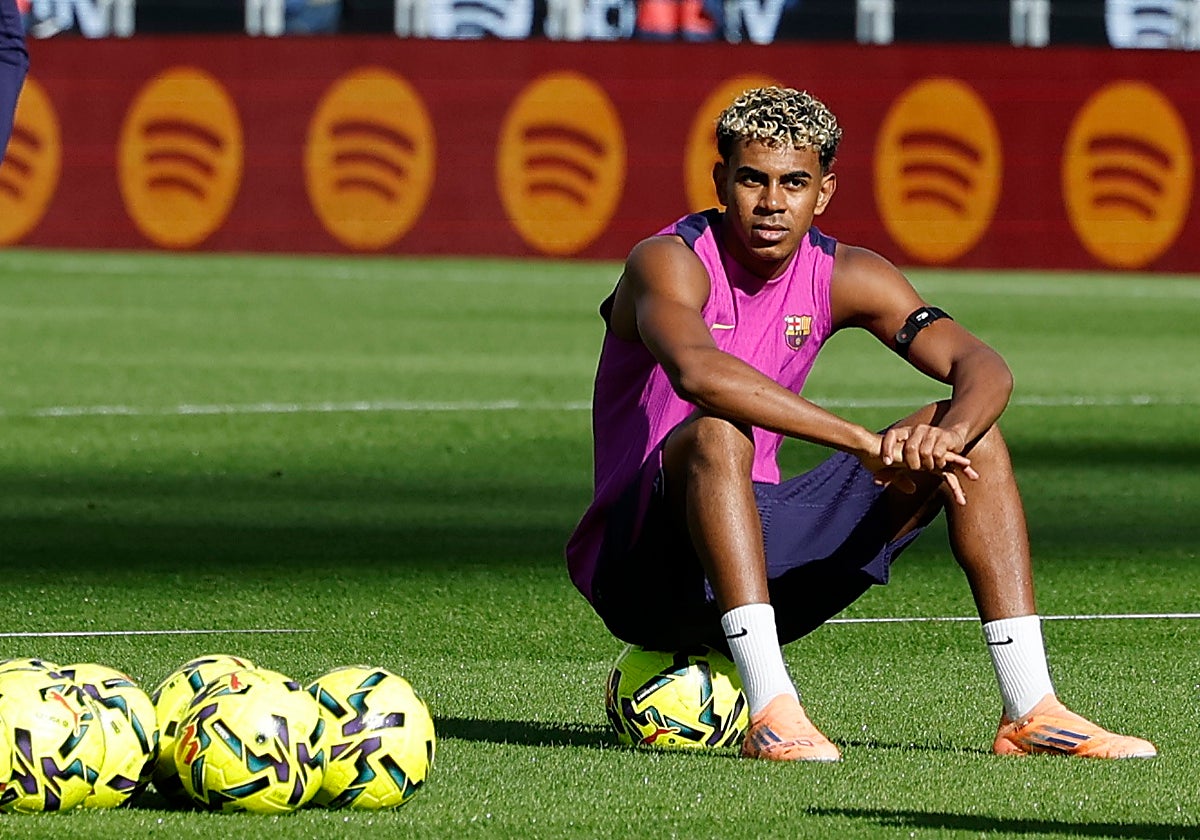 Lamine, durante el entrenamiento en el Camp Nou de la pasada semana