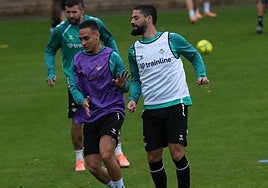 Isco acumula un nuevo entrenamiento y Cucho Hernández sigue al margen