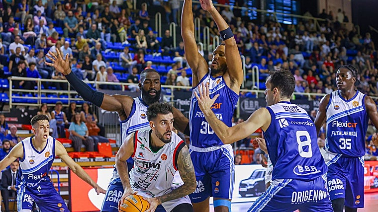 Benite y Kasibabu, en una acción del Flexicar Fuenlabrada