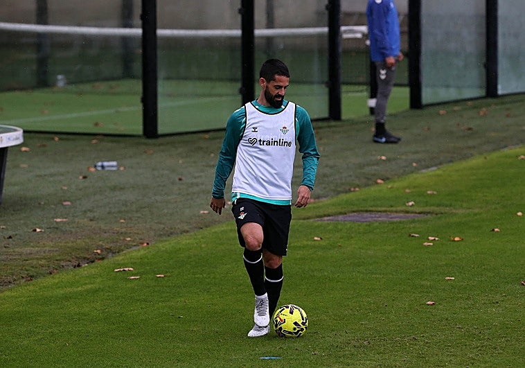 El Betis despide la semana con Isco y Junior sumando un entrenamiento más