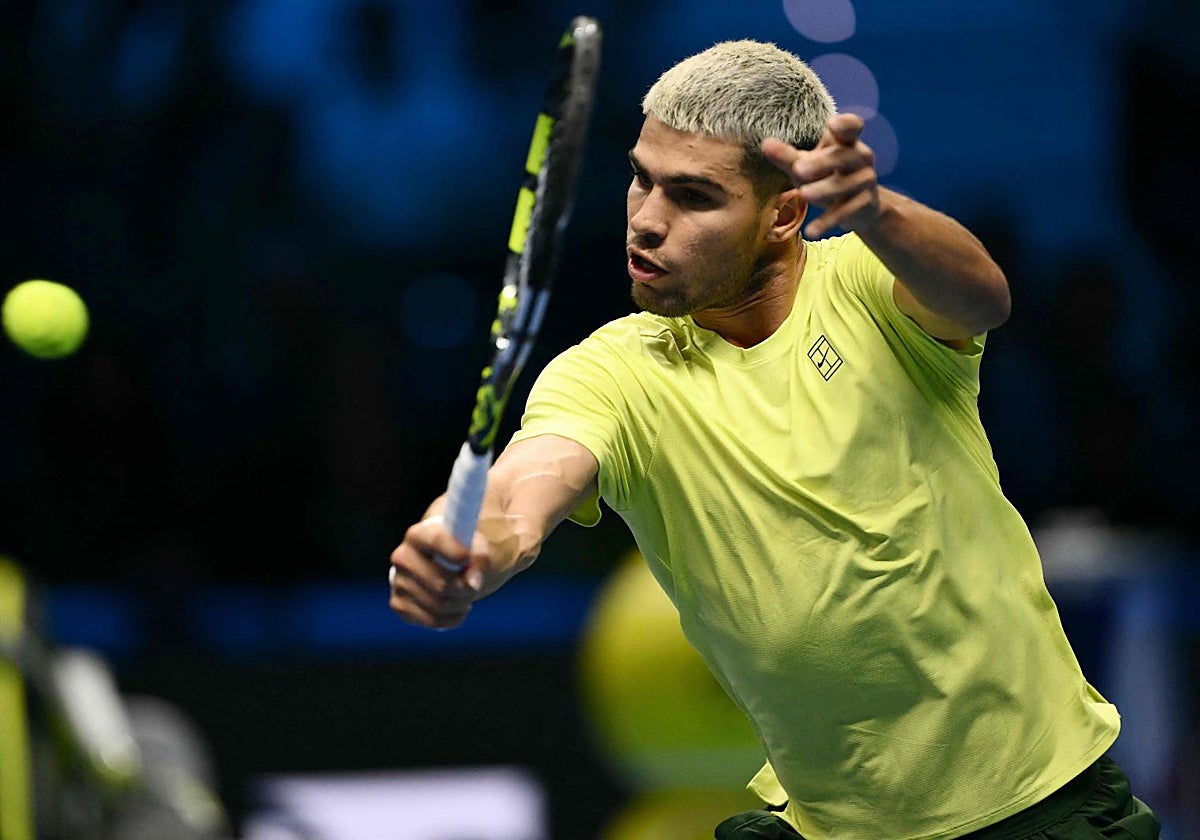 Dónde ver online y en televisión a Alcaraz hoy las semifinales de la ATP Finals y a qué hora juega el partido contra Auger-Aliassime