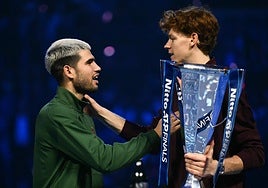 Alcaraz choca contra un Sinner soberano en su territorio