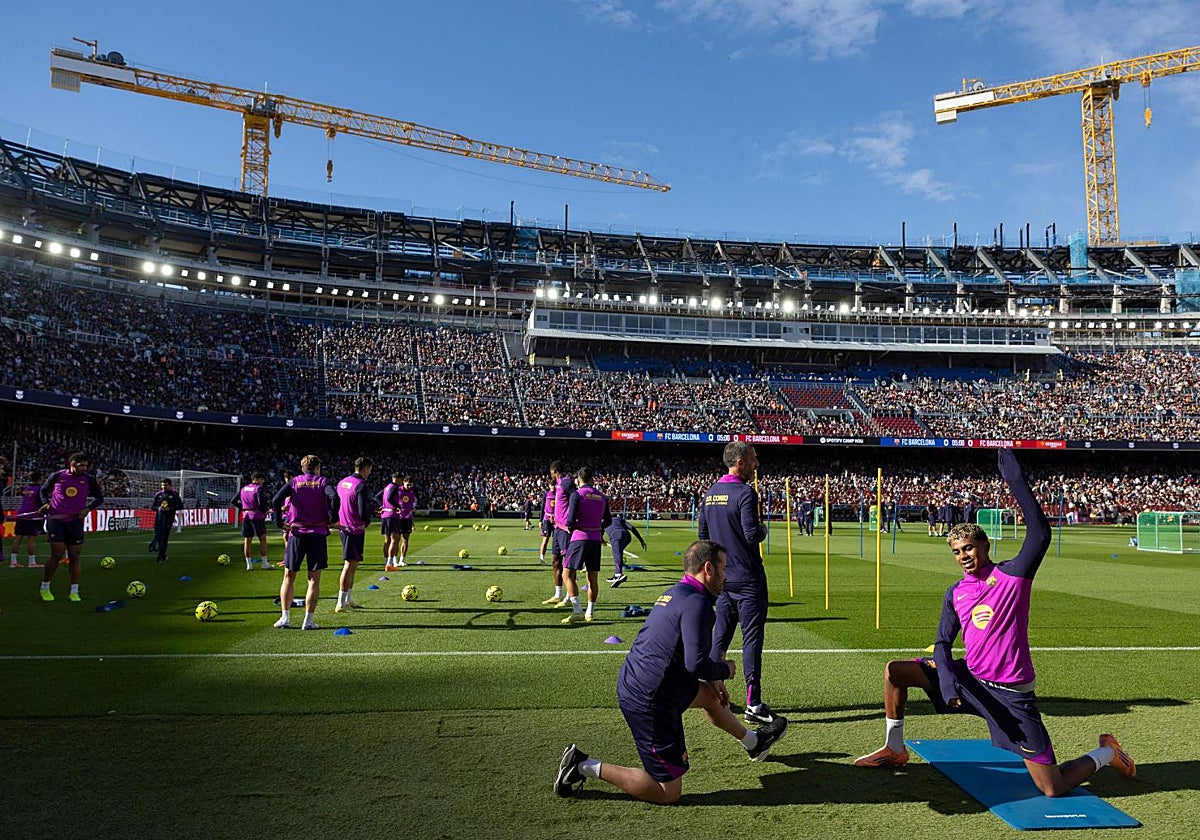 El Barça se entrenó el 8 de noviembre en el remozado Camp Nou