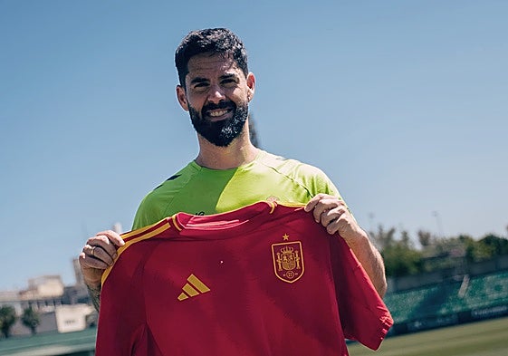 De la Fuente abre la puerta para Isco: «Tiene que recuperar sensaciones; queda mucho de aquí al Mundial»