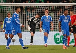 El Elche desnuda al Madrid de Xabi, que rescata un punto en el 87