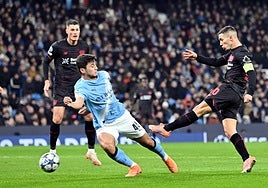 Grimaldo asesta a Guardiola su primera derrota europea