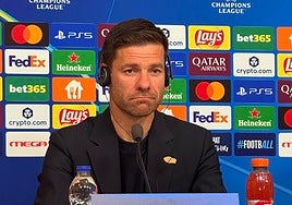Xabi Alonso: «¿Hacer la cama? Hay que tener mucho respeto por los jugadores»