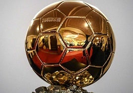 Mbappé desata la locura y abre la carrera por el Balón de Oro