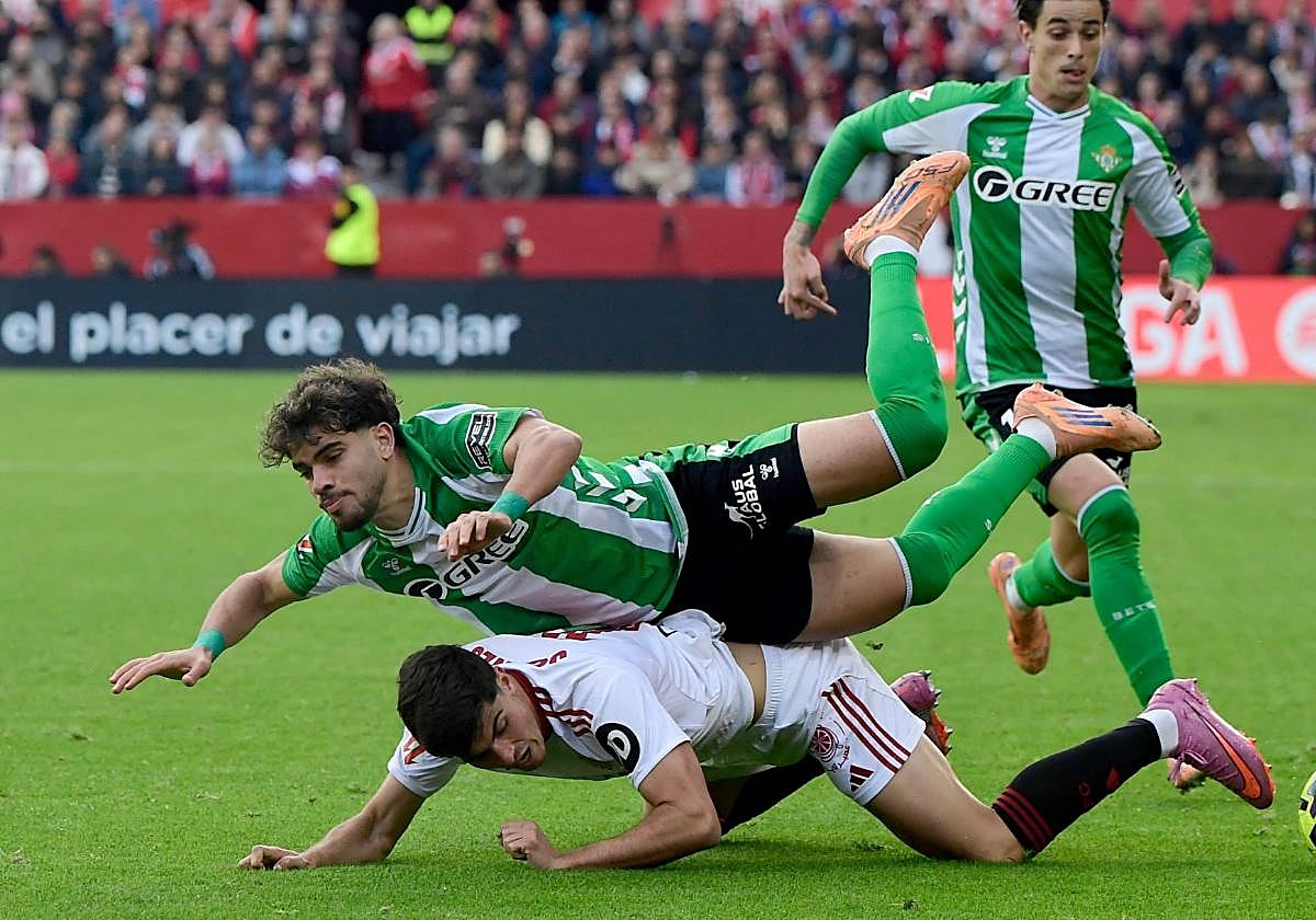 Juanlu y Abde, en el Sevilla-Betis de este domingo