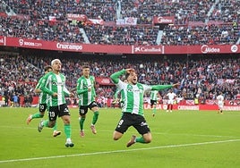 Sevilla FC - Real Betis: El Betis no echa de menos a nadie para ganar el derbi (0-2)
