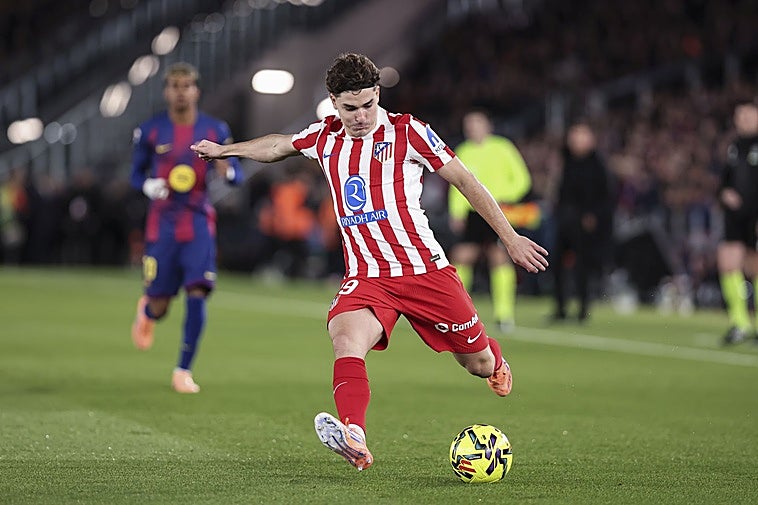 Julián prolonga su apagón