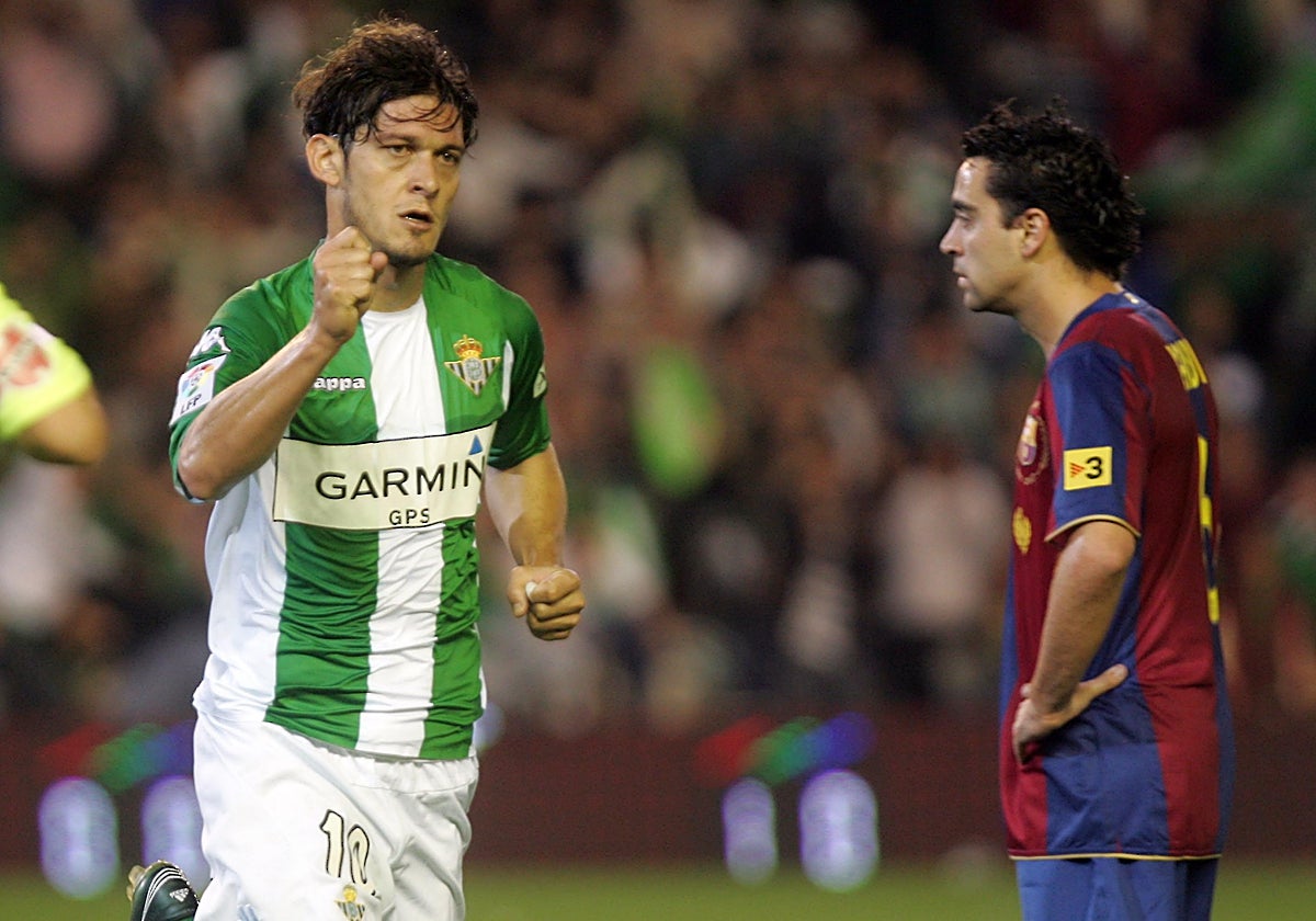Edu, celebrando un gol frente al Barcelona en el año 2008