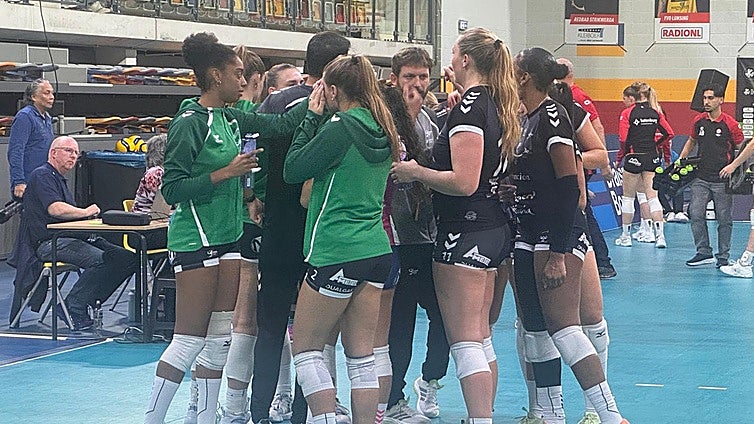 El Fundación Cajasol Andalucía pasa con sufrimiento a octavos de la CEV Challenge Cup